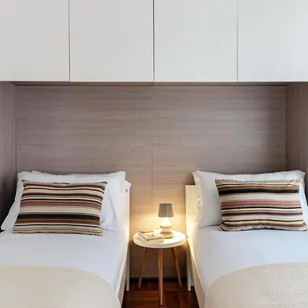 Ruan Downtown - By Myhomeincomo Appartement *